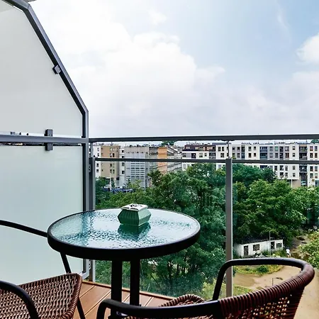 Pulaskiego By Renters Apartman *