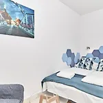 Pulaskiego By Renters *